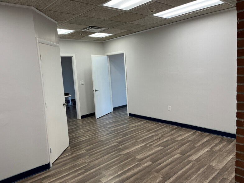 More Photos Of 200 Dexter Ave, Watertown Office For Lease
