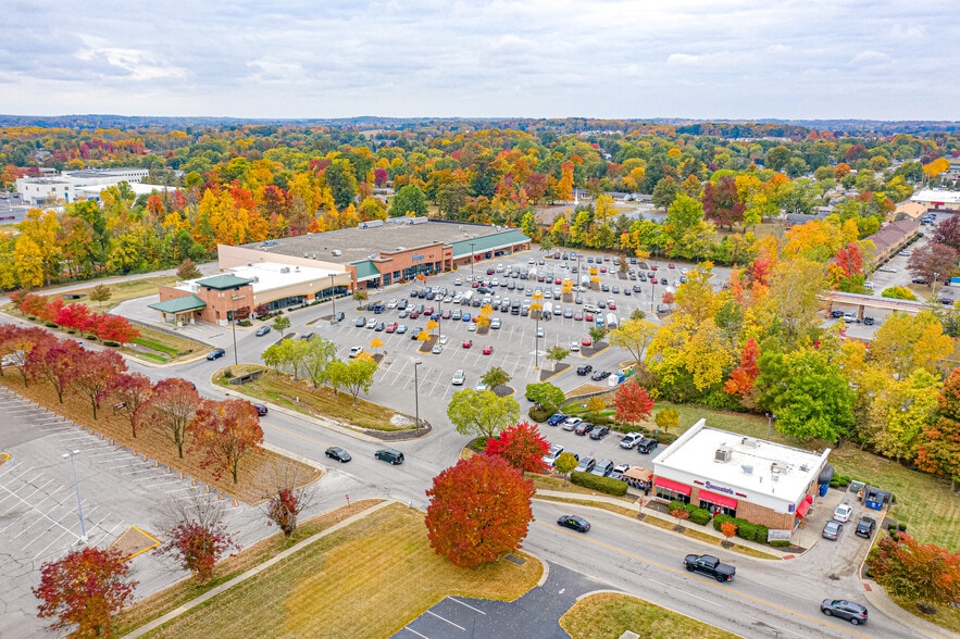 More Photos Of 3175 W 3rd St, Bloomington Unknown For Lease