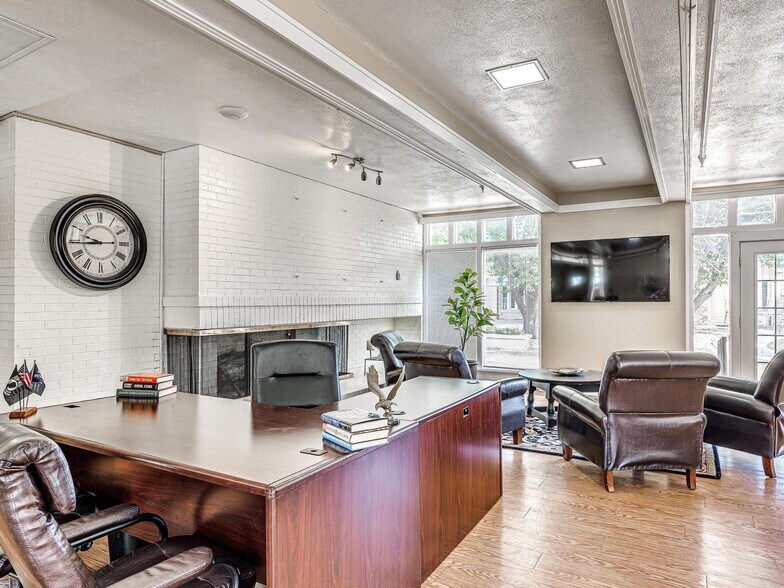 More Photos Of 901 NW 25th St, Oklahoma City Healthcare For Sale