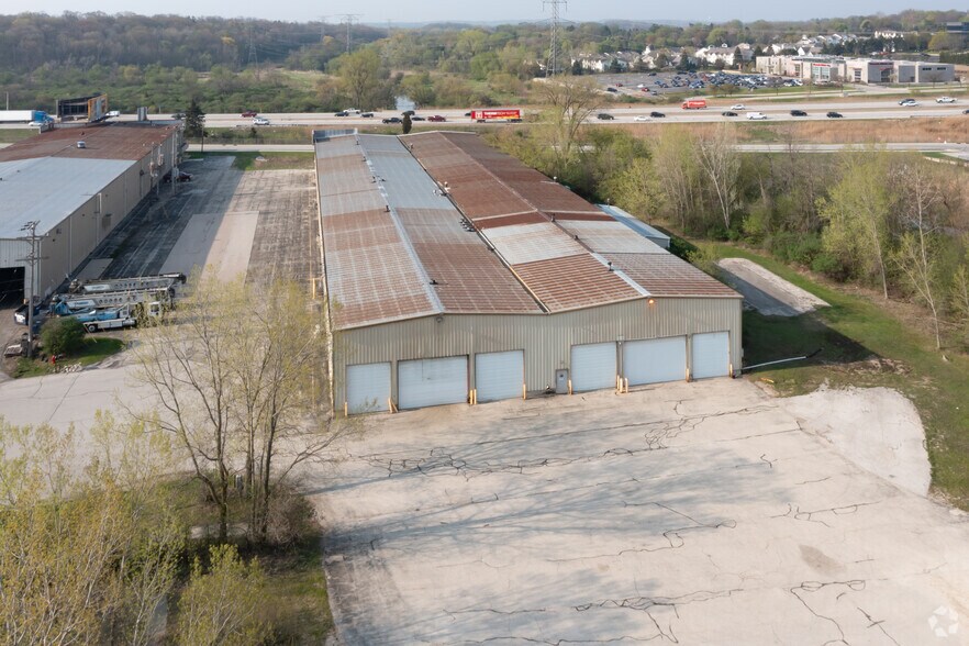 More Photos Of 19745 Sommers Dr, Brookfield Warehouse For Lease