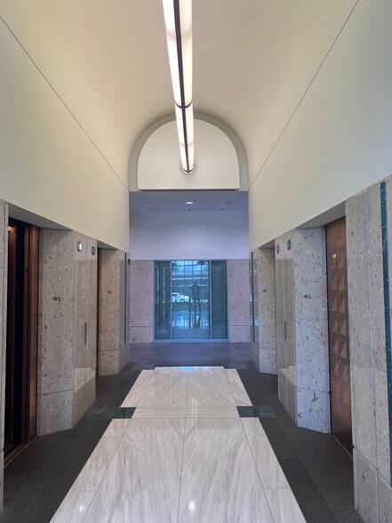 More Photos Of 10877 Wilshire Blvd, Los Angeles Office For Lease