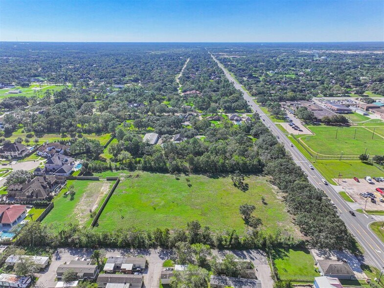 More Photos Of 401 W Edgewood Dr, Friendswood Land For Sale