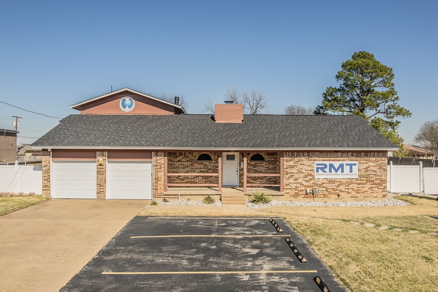More Photos Of 120 Acuff Ln, Colleyville Medical For Sale