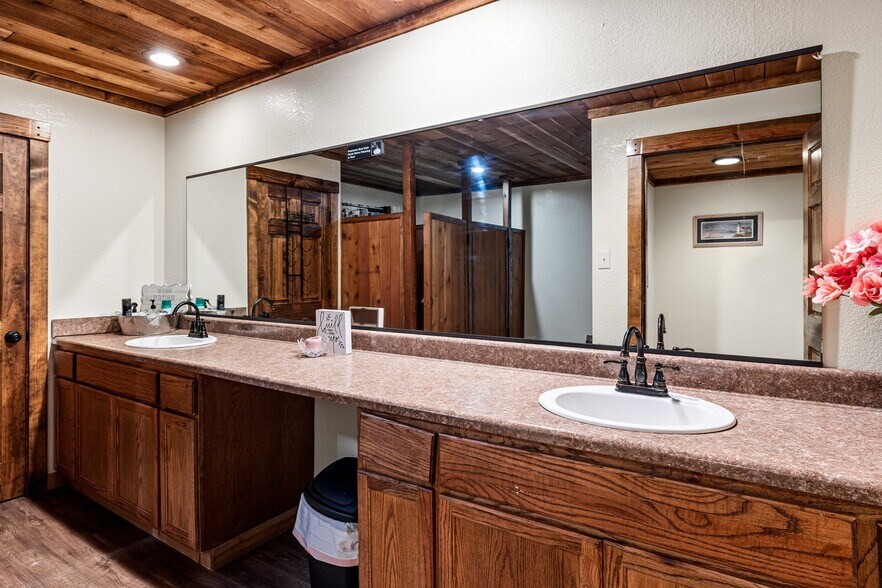 More Photos Of 7530 W Interstate 20, Weatherford Land For Sale