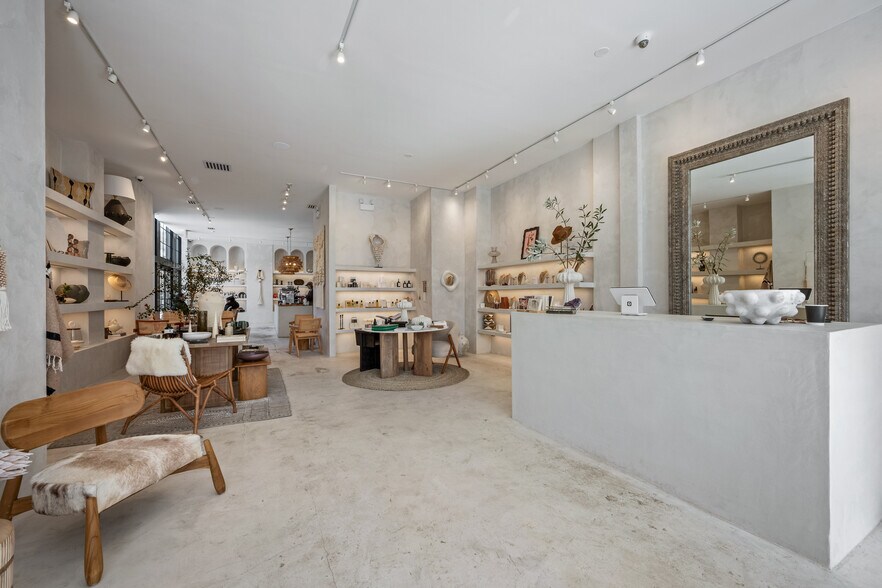 More Photos Of 1856 W Chicago Ave, Chicago Apartments For Sale