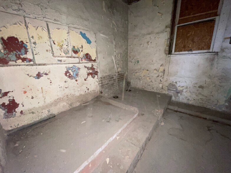 More Photos Of , Laredo General Retail For Sale