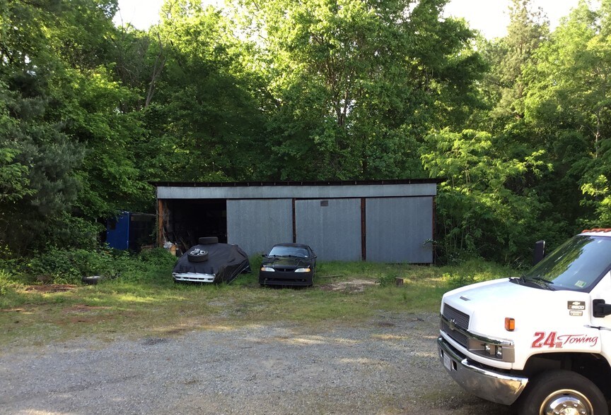 More Photos Of 133 Courthouse Ln, Bowling Green Auto Repair For Sale