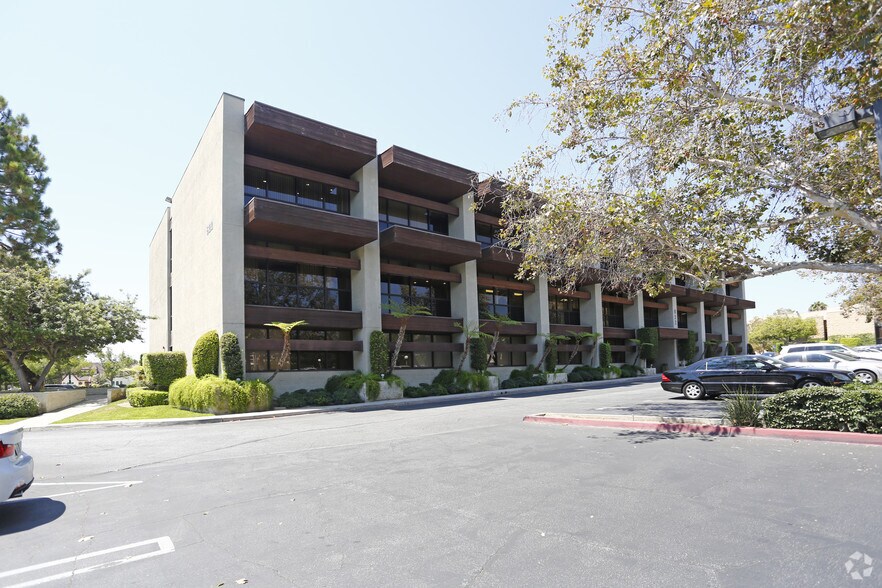 More Photos Of 622 W Duarte Rd, Arcadia Medical For Lease