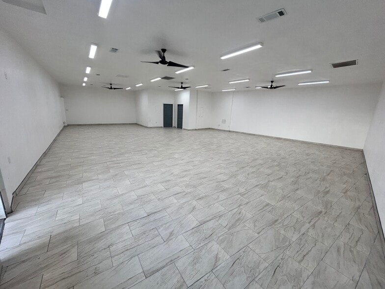 More Photos Of 736 W Inyo Ave, Tulare Storefront Retail Office For Lease