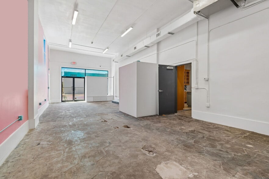 More Photos Of 2801-2805 Dr Martin Luther King Jr St N, Saint Petersburg Storefront Retail Office For Lease