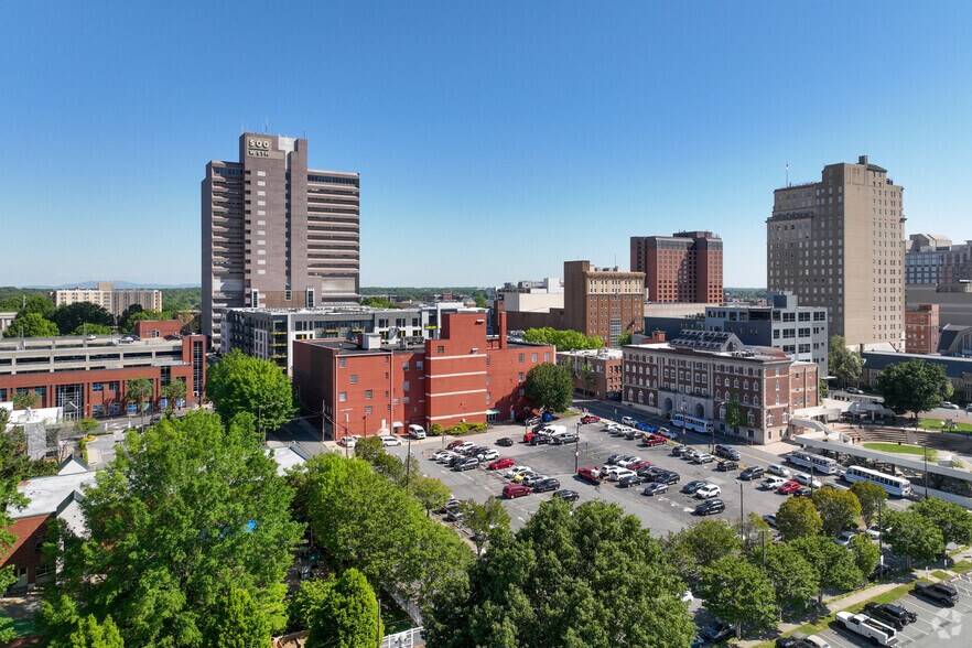 More Photos Of 500 W Fourth St, Winston-Salem Office For Lease