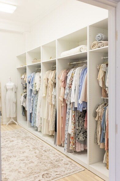 More Photos Of 53 E Lee St, Warrenton Storefront Retail Office For Sale