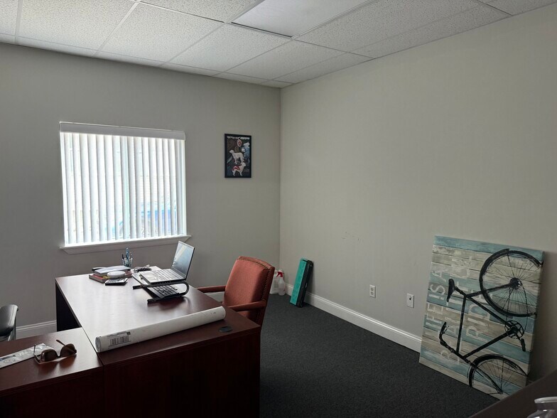 More Photos Of 32-36 Milk St, Westborough Office For Sale