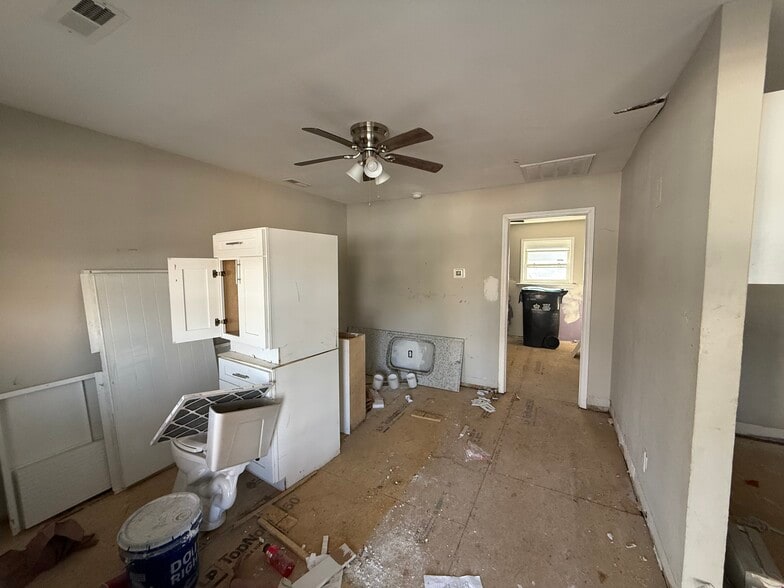 More Photos Of 2427 Carmine St, Charlotte Multifamily For Sale