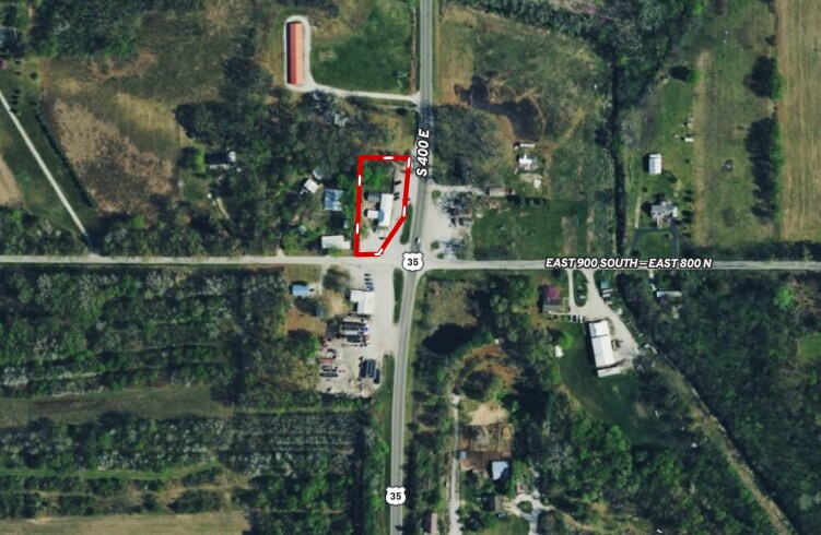 More Photos Of 8995 S US Highway 35, Monterey General Retail For Sale