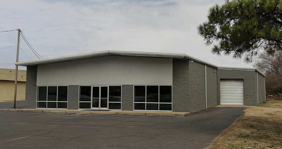 More Photos Of 2356 W Goodman Rd, Horn Lake Freestanding For Lease