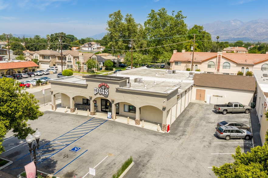 More Photos Of 9403 Las Tunas Dr, Temple City Freestanding For Sale