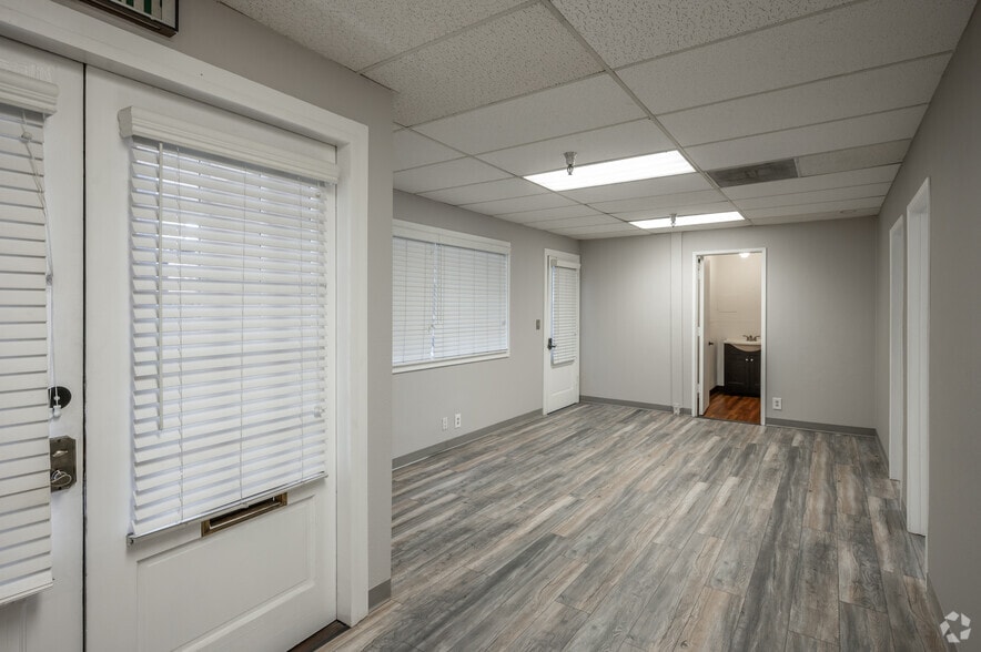 More Photos Of 27001 La Paz Rd, Mission Viejo Unknown For Lease