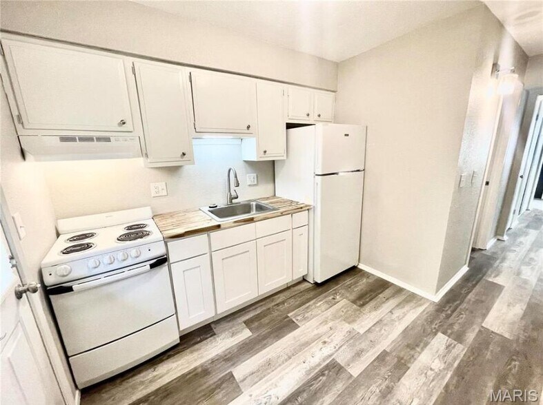 More Photos Of 2441 E 24th St, Granite City Multifamily For Sale