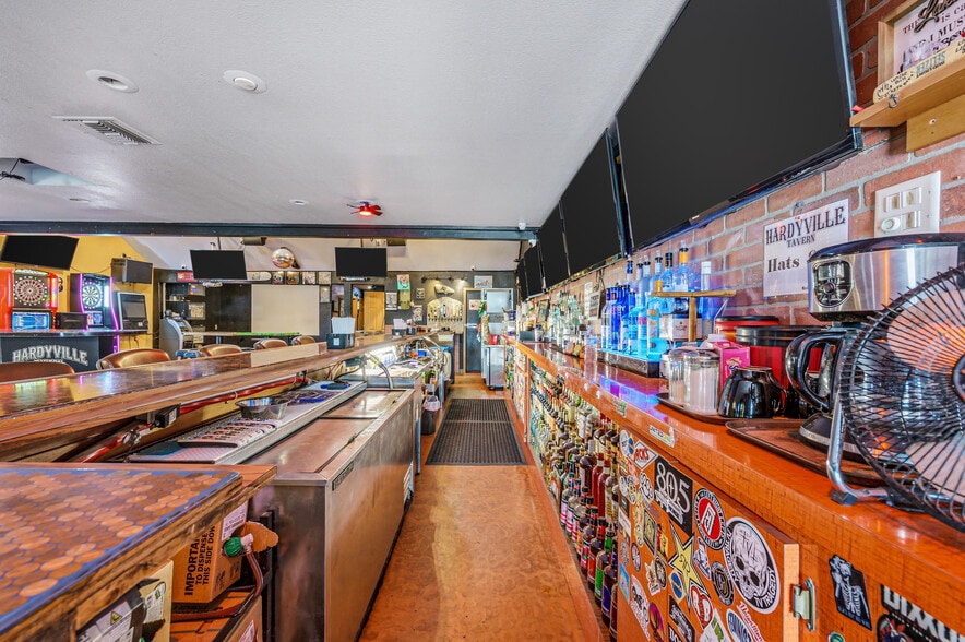 More Photos Of 877 Hancock Rd, Bullhead City Bar For Sale
