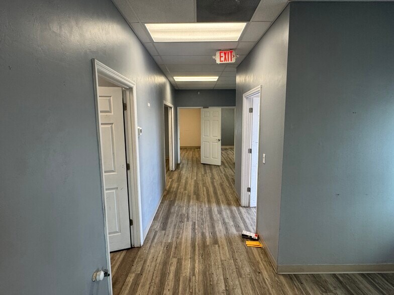 More Photos Of 3777 Ironbridge Blvd, Fort Myers Unknown For Lease
