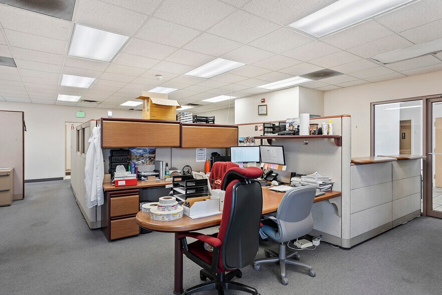 More Photos Of 1877 W 2800 S, Ogden Flex For Lease