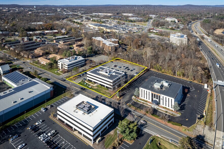 More Photos Of 140 Littleton Rd, Parsippany Office For Lease