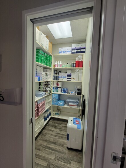 More Photos Of 2800 N Tenaya Way, Las Vegas Medical For Lease