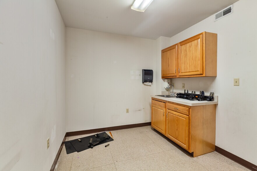 More Photos Of 1227 W Liberty St, Allentown Medical For Sale