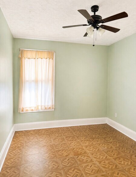 More Photos Of 7215 73rd St, Glendale Land For Sale