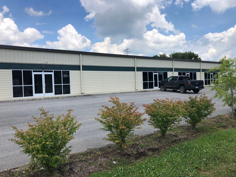More Photos Of 176 New Porter Pike Rd, Bowling Green Service For Lease