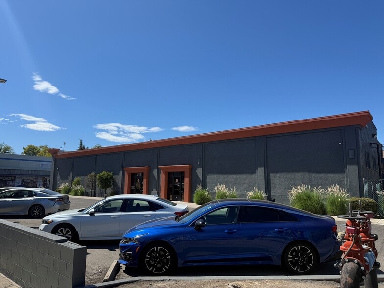 More Photos Of 318 McHenry Ave, Modesto Office For Sale