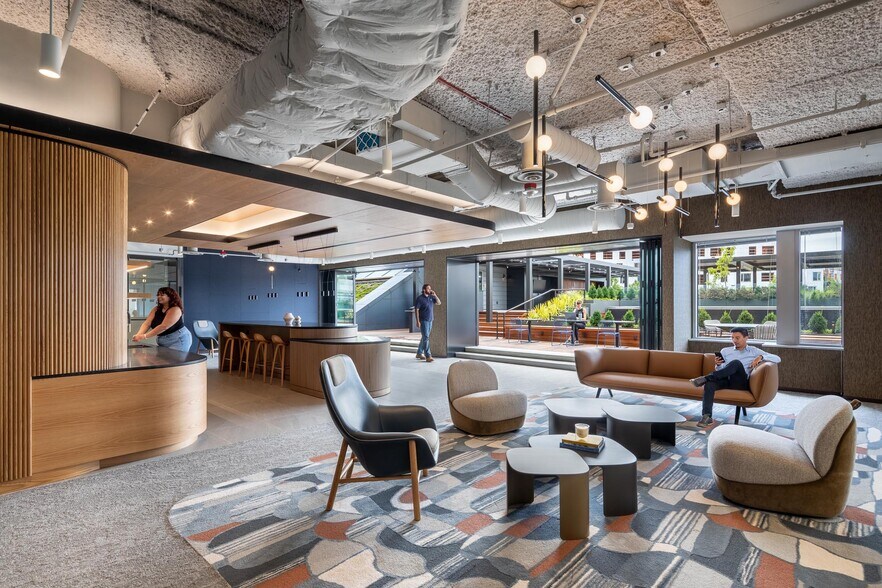 More Photos Of 5404 Wisconsin Ave, Chevy Chase Office For Lease
