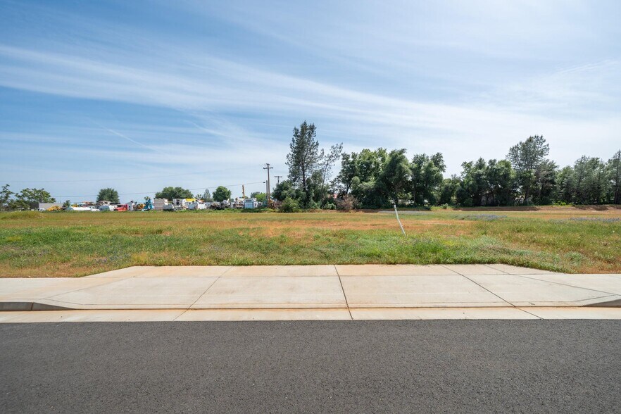 More Photos Of Airport Rd @ Rancho Rd, Redding Land For Sale