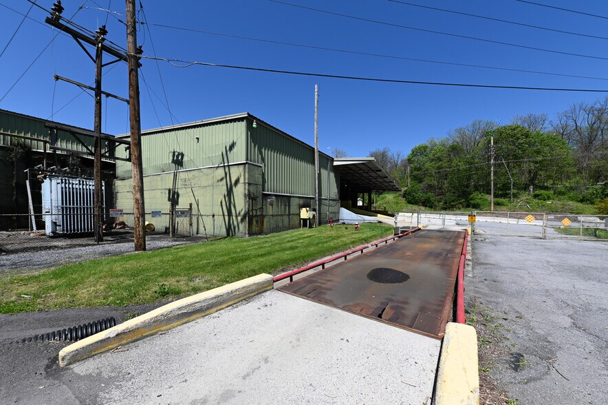 More Photos Of 164 Eyster Rd, Halltown Manufacturing For Sale