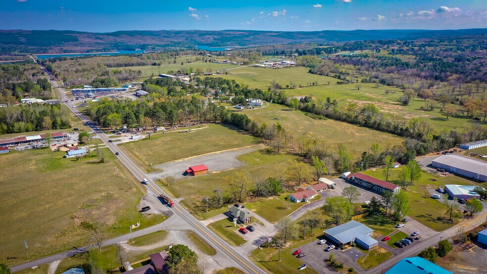 More Photos Of 8546 Edgemont Rd, Greers Ferry Hotel For Sale