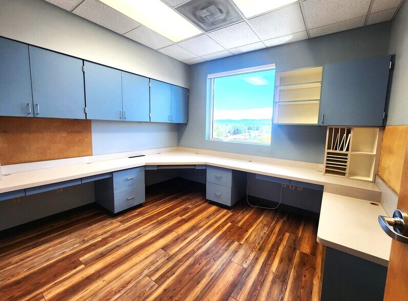 More Photos Of 2030 Mountain View Ave, Longmont Medical For Sale