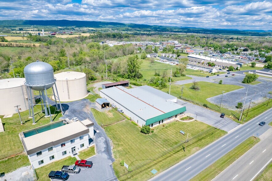 More Photos Of 13963 Timber Way, Timberville Office For Lease