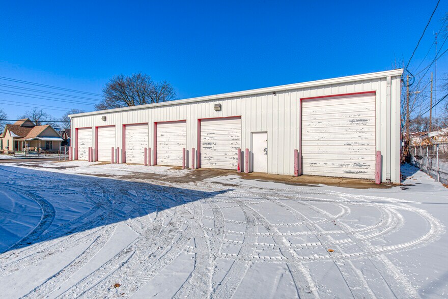 More Photos Of 241 S State Ave, Indianapolis Warehouse For Sale