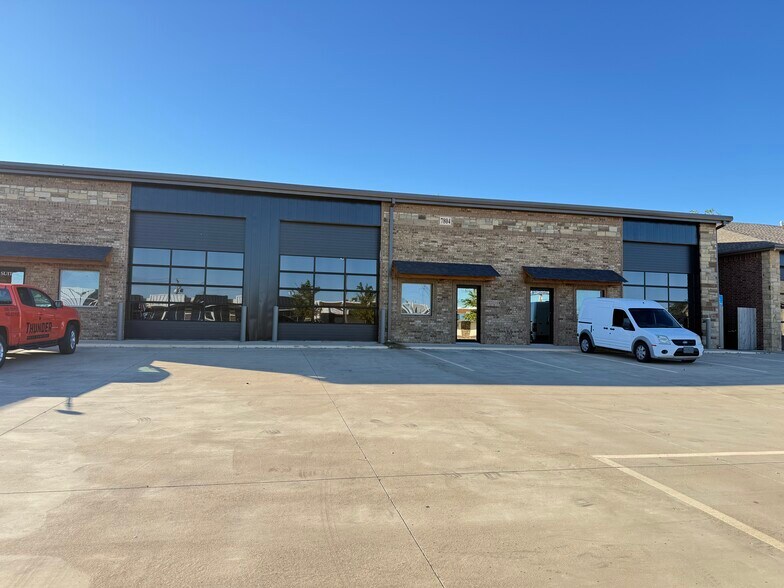 More Photos Of 7804 NW 94th St, Oklahoma City Warehouse For Lease