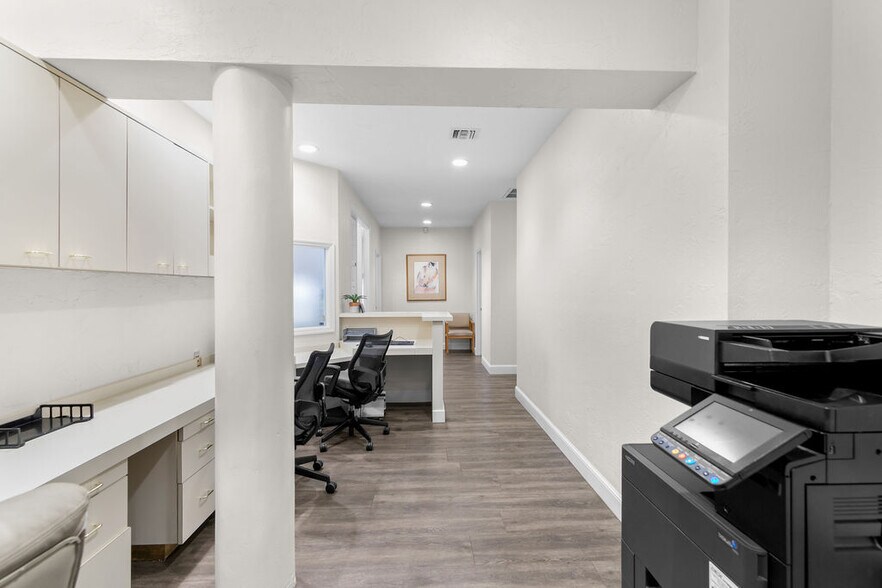 More Photos Of 2245 N University Dr, Pembroke Pines Medical For Lease