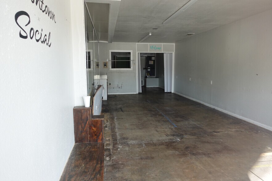 More Photos Of 119-121 E 3rd St, Taylor Freestanding For Sale