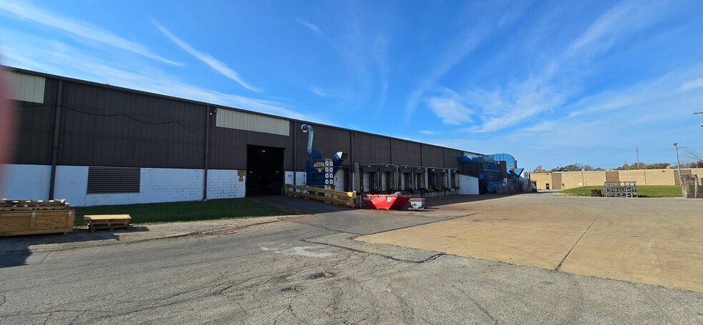 More Photos Of 18513 Euclid Ave, Cleveland Industrial For Sale