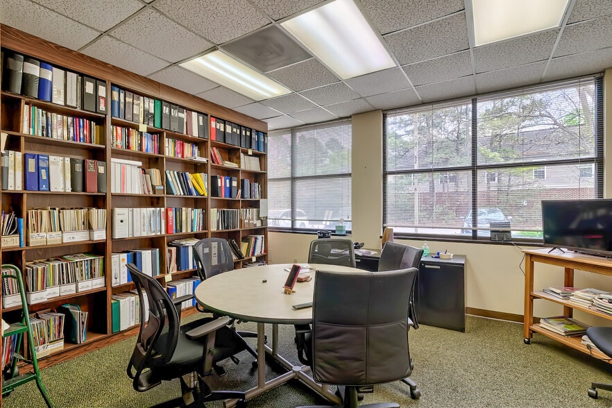 More Photos Of 13 Harbison Way, Columbia Medical For Sale