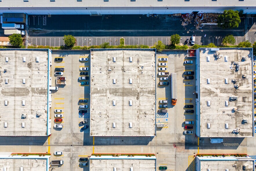 More Photos Of 24424 S Main St, Carson Flex For Lease