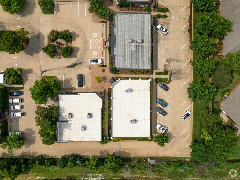 More Photos Of 15712 N Pennsylvania Ave, Edmond Unknown For Lease