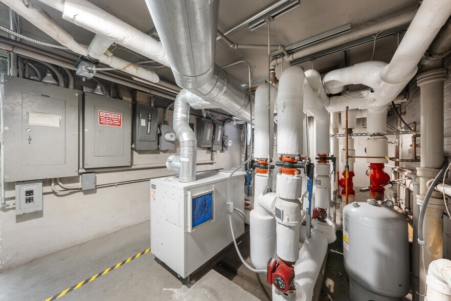 More Photos Of 9777 Ravenna Rd, Twinsburg Medical For Lease