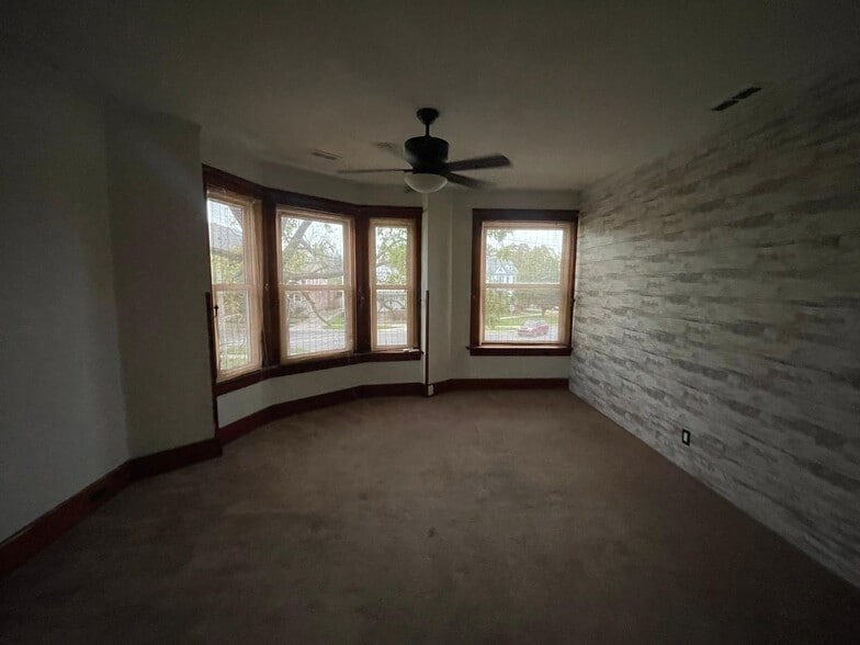 More Photos Of 426 Huron Ave, Sandusky Storefront Retail Residential For Sale
