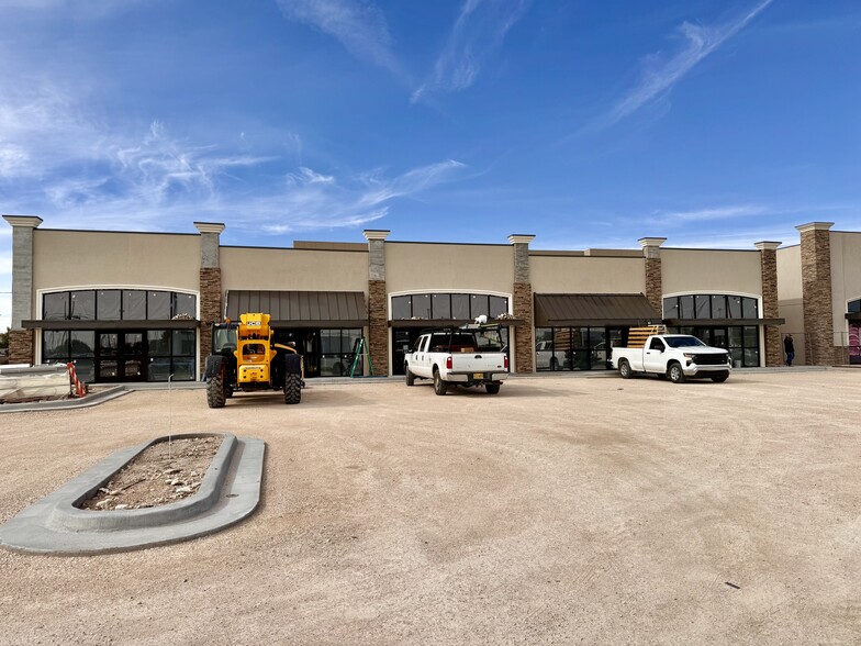 Primary Photo Of 3601 N Grimes St, Hobbs Storefront Retail Office For Lease