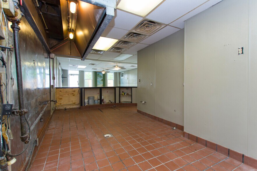 More Photos Of 815 Andrew Jackson Way NE, Huntsville Restaurant For Lease